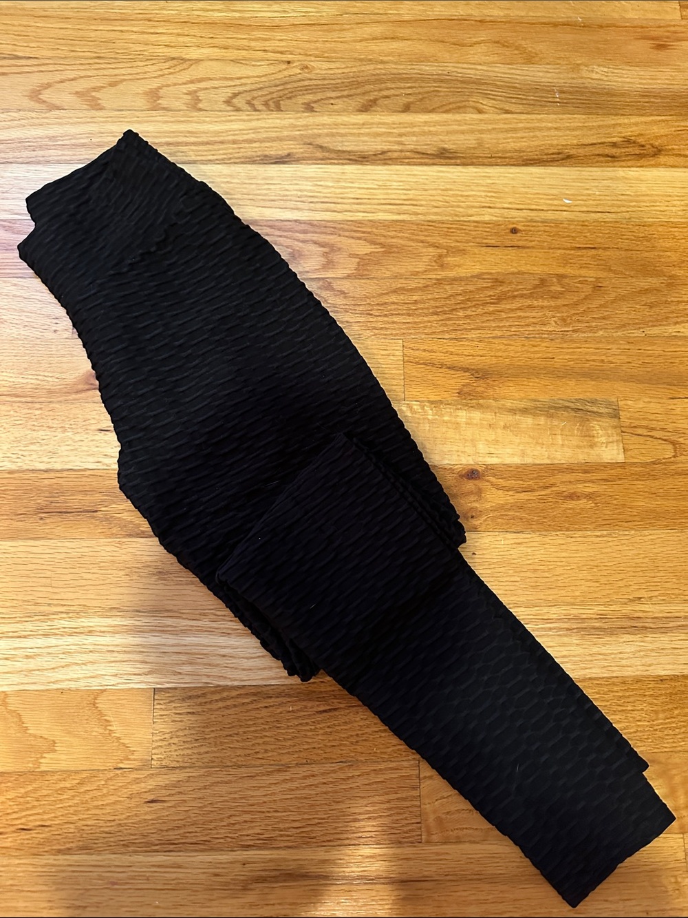 Women’s Black Textured Leggings